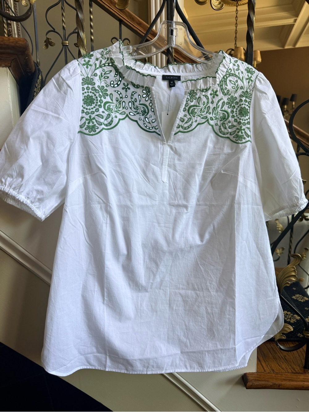 Talbots NWT Peasant 100% Cotton Top. Embroidered front. Size M